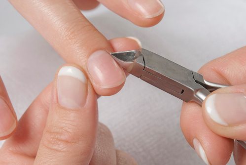 حکم شرعی و نحوه صحیح کاشت ناخن 2 1696989339 27 حکم شرعی و نحوه صحیح کاشت ناخن