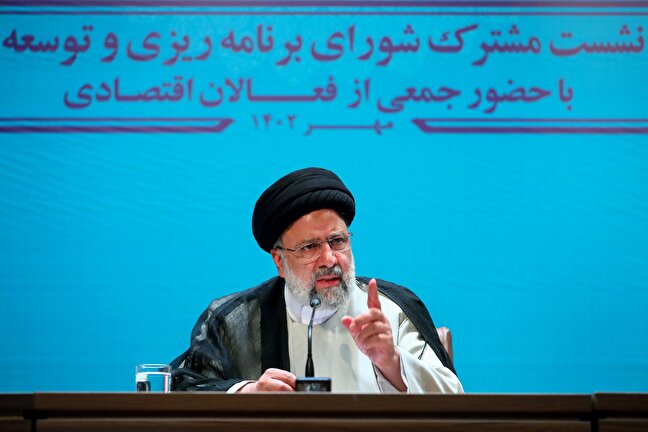 رئیسی مدیران استانی برای حل مسائل منتظر مرکز نباشند و با تشکیل اتاق فکر چاره‌اندیشی کنند/ ضرورت نقش‌آفرینی سازمان‌های بین‌المللی برای توقف سریع جنایات رژیم صهیونیستی