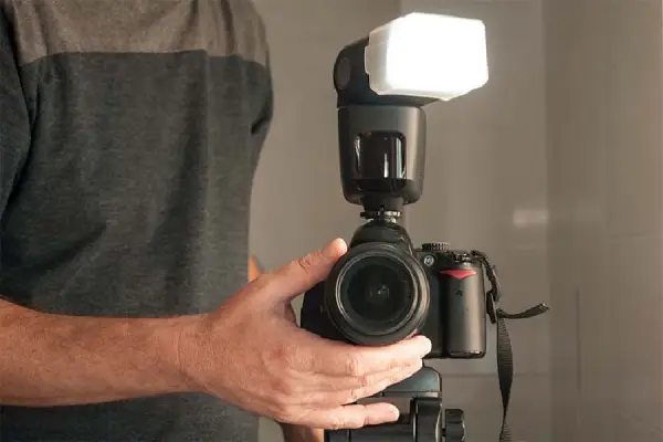 راهنمای خرید فلاش روی دوربین | بهترین راهنمای خرید فلاش اکسترنال 6 همگامسازی سریع