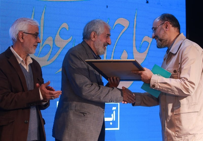 آیین بزرگداشت پیشکسوت نشر حاج «احمد عطایی» برگزار شد/ هدیۀ رهبر انقلاب به ناشری با بیشتر از 800 گفتن کتاب 6 کتاب و ادبیات , کتاب , خانه کتاب , نهاد کتابخانهها ,