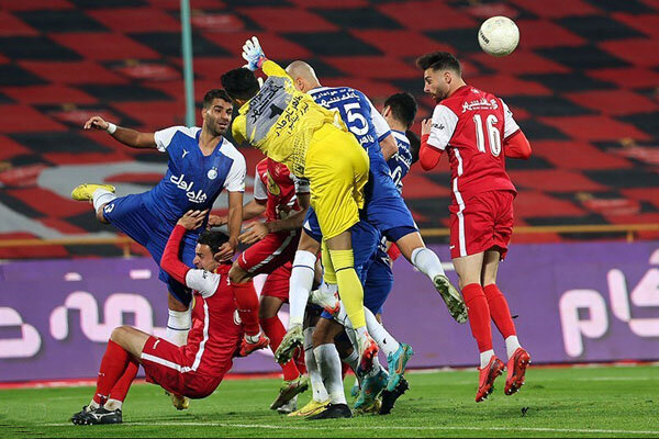 استقلال یک سروگردن بالاتر از سایر تیم‌هاست/نمی‌خواهند نتیجه بگیرد