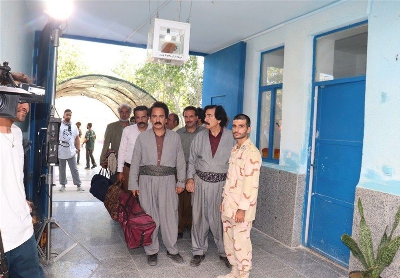 بازیگران "نون خ " به سواحل مکران رسیدند/ مرزبانان در سریال ایفای نقش می کنند + تصاویر