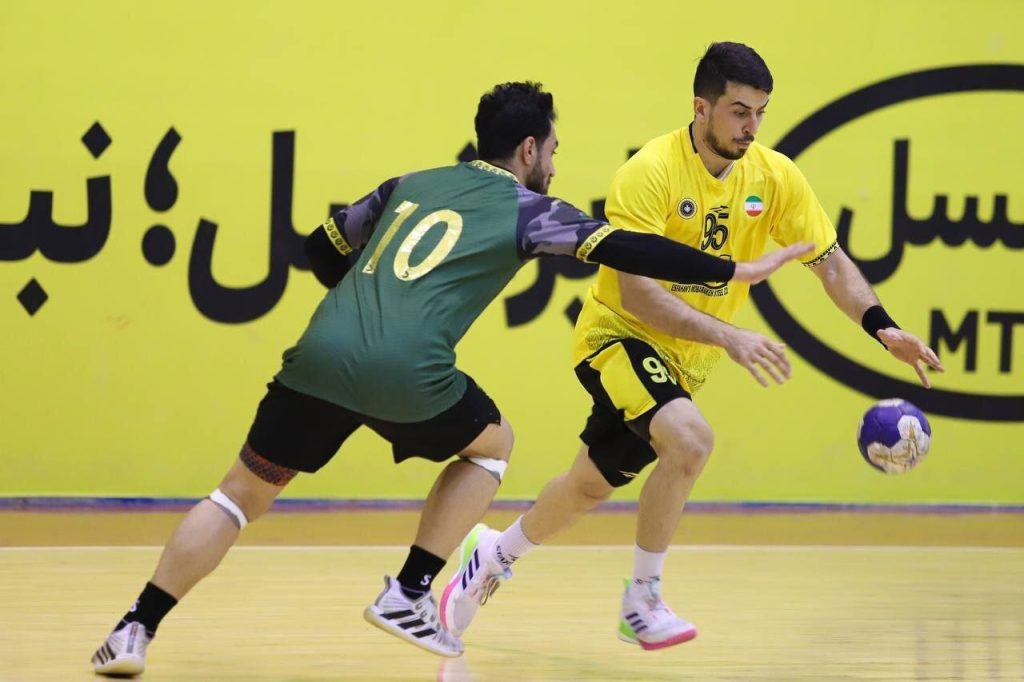 پیروزی مس بر سپاهان در روز شکست زغال سنگ/ کرمان همچنان صدرنشین - خبرگزاری مهر | اخبار ایران و جهان