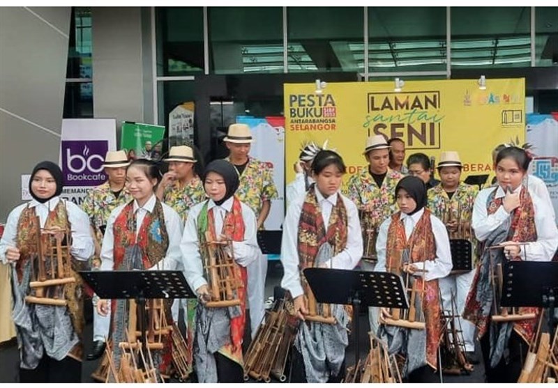 رایزن فرهنگی ایران: کتب مرتبط با امام عصر(عج) فرصتی برای ناشران در بازار نشر مالزی 3 رایزن فرهنگی , کتاب و ادبیات , کتاب , مالزی ,