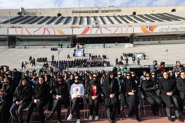 دختر فوتبالیست بعد از مرگ به آرزویش رسید/ تشییع «ملیکا» در آزادی