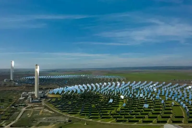 سونامی پنل‌های خورشیدی در راه است؟/ ۷۸ میلیون پنل تا سال ۲۰۵۰ به محل دفن زباله می‌روند