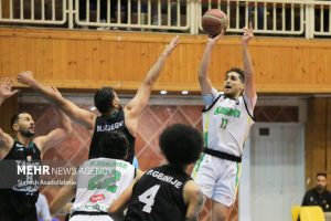 دیدار تیم‌های بسکتبال کاله آمل و طبیعت تهران