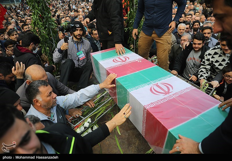 سروده شاعر هندی برای مردم کرمان؛ هر آنچه بر سر غزه و کرمان و یمن آمد/ من هندی خجالت می‌کشد امروز و جدانم