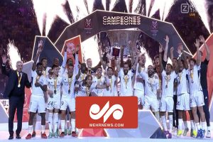 لحظه اهدای جام سوپرکاپ اسپانیا به بازیکنان رئال مادرید - خبرگزاری مهر | اخبار ایران و جهان