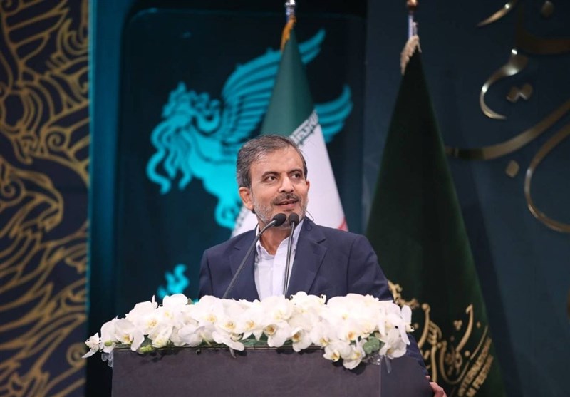 جشنواره فیلم فجر به ایستگاه پایانی رسید / امینی: قسمت نگاه نو؛ محلی برای ظهور سینماگران جوان / رسولیان جایزه اش را به شهید تهرانی مقدم تقدیم کرد+ فیلم و عکس 2 جشنواره فیلم فجر , جشنواره فجر , چهل و دومین جشنواره فیلم فجر , فیلم , سینما ,