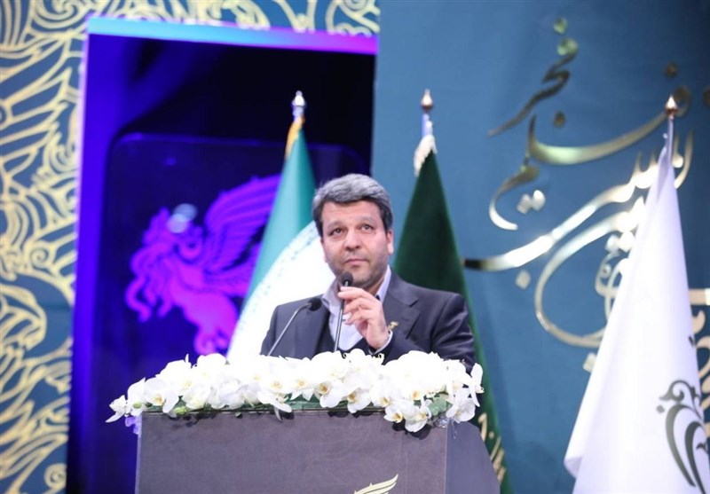 جشنواره فیلم فجر به ایستگاه پایانی رسید / امینی: قسمت نگاه نو؛ محلی برای ظهور سینماگران جوان / رسولیان جایزه اش را به شهید تهرانی مقدم تقدیم کرد+ فیلم و عکس 4 جشنواره فیلم فجر , جشنواره فجر , چهل و دومین جشنواره فیلم فجر , فیلم , سینما ,