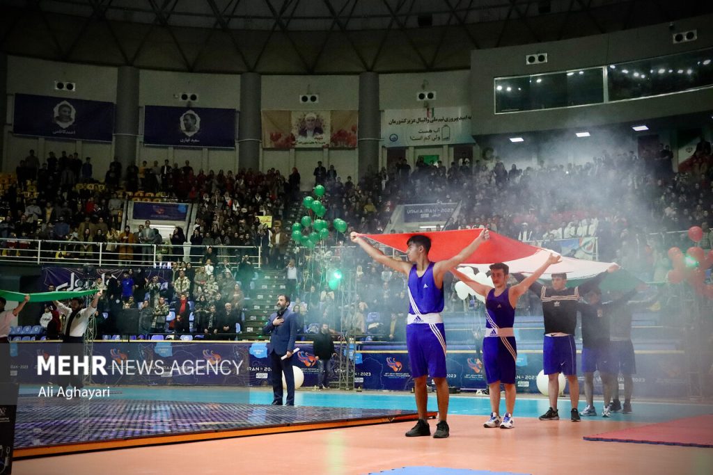 تجلیل از قهرمانان و مدال‌آوران آسیایی و جهانی آذربایجان‌ غربی