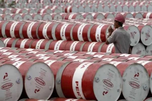 قیمت هفتگی نفت بیش از یک درصد افزایش یافت