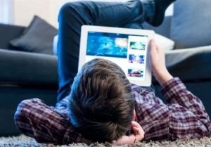 نوجوان و بحران هویت-9|چاقوی دو لبه فضای مجازی و حق سلامت روانی کودکان و نوجوانان