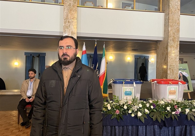 وجود هنرمندان پای صندوق رای به روایت عکس 30 تالار وحدت , تخلفات انتخاباتی ,