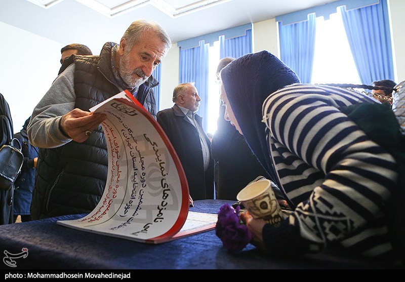 وجود هنرمندان پای صندوق رای به روایت عکس 20 تالار وحدت , تخلفات انتخاباتی ,