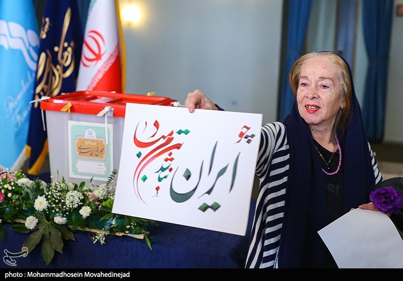 وجود هنرمندان پای صندوق رای به روایت عکس 14 تالار وحدت , تخلفات انتخاباتی ,