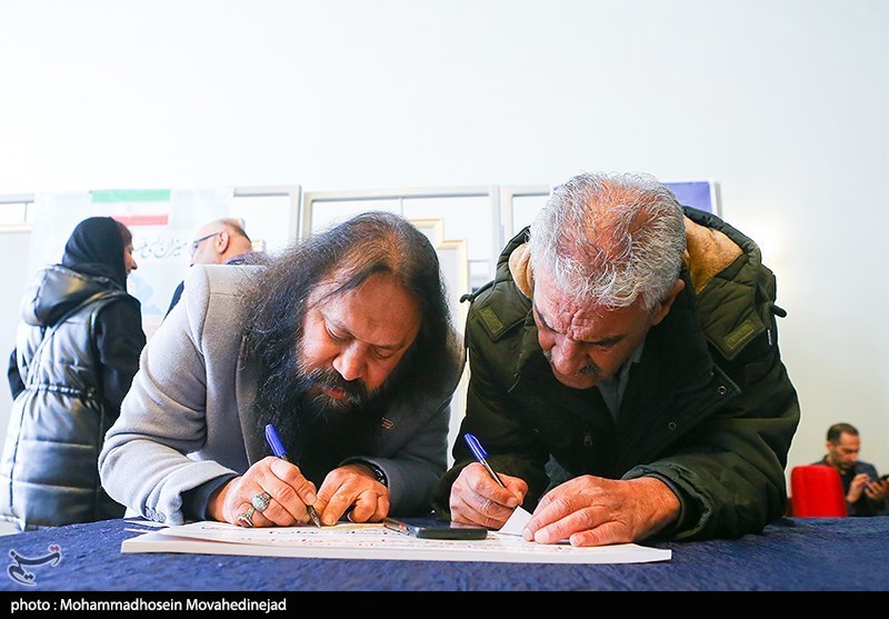 وجود هنرمندان پای صندوق رای به روایت عکس 18 تالار وحدت , تخلفات انتخاباتی ,