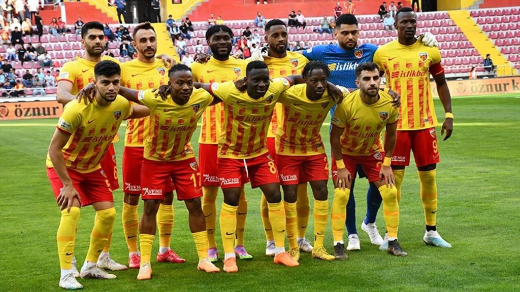 خروج علی کریمی برای «کایسری اسپور» بد یمن شد - خبرگزاری مهر | اخبار ایران و جهان