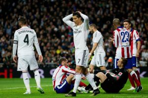 خشم و نفرت در مستطیل سبز به روایت &quot;داستان‌های فوتبال&quot;