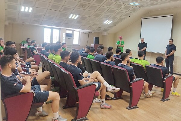 درویش مقابل معترضان پرسپولیس ایستاد/ حق دارید اما ناچار بودم! - خبرگزاری مهر | اخبار ایران و جهان