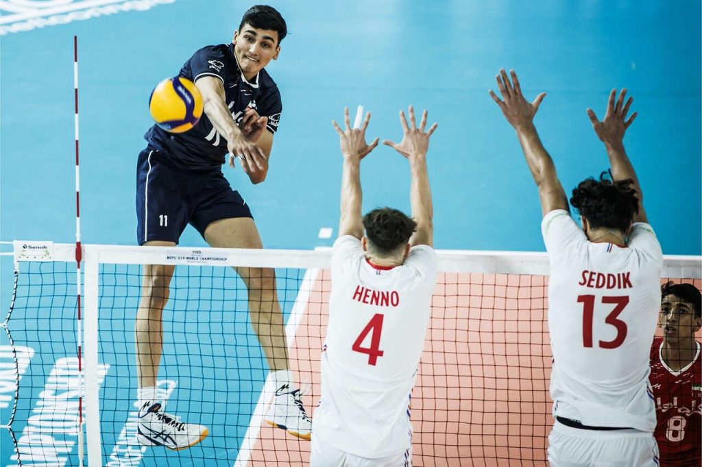 عادل غلامی پاسخ منتقدانش را داد/ یک‌باره و بدون سابقه سرمربی نشدم