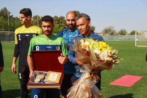 تبریک بازیکنان سپاهان به سرمربی مسلمان‌شده پرتغالی - خبرگزاری مهر | اخبار ایران و جهان