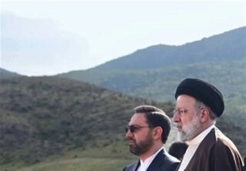 ای دیر به دست آمده بس زود برفتی...