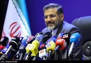 تولید ادبیات کودک و نوجوان با مشکل روبروست