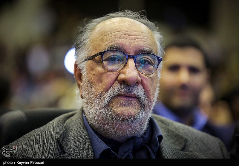 می‌توانست پشت میز بنشیند اما رئیسی مرد عمل بود