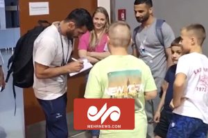 بازار داغ گرفتن امضا از حسن یزدانی در بوداپست