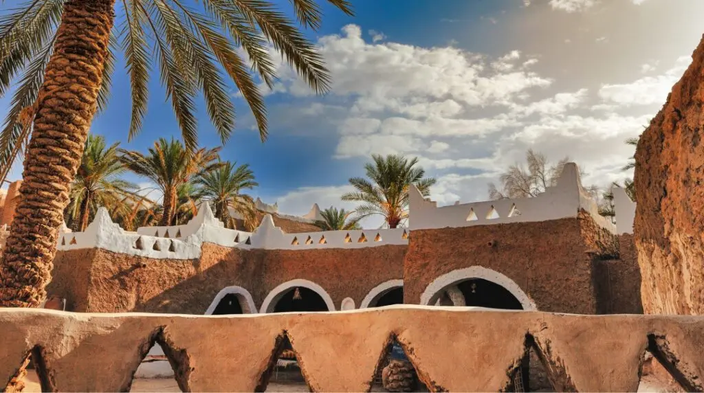 با گرم ترین نقاط جهان آشنا شوید؛ در اینجا باکتری ها هم زنده نمی همانند + عکس_خبررسان 4 غَدامس، لیبی