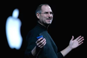 پیشنهاد کاری فوق‌ العاده استیو جابز برای جذب یکی از کارکنان اپل؛ حقوق سالیانه ۸۰ هزار دلار!