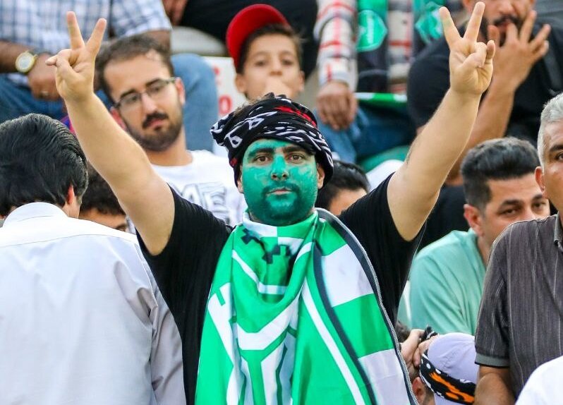 شعارهای هواداران خیبر خرم‌آباد پیش از بازی با سپاهان - خبرگزاری مهر | اخبار ایران و جهان