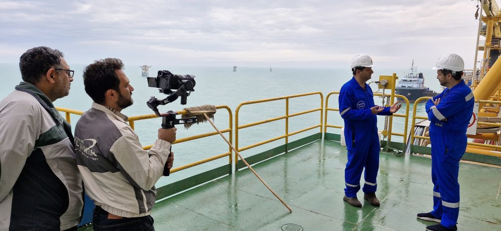 مستند , سینما , سینمای جهان , تلویزیون ,