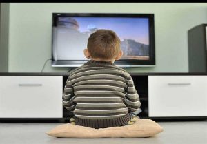 چگونه کودکان را به مصرف‌کنندگان عاقل رسانه تبدیل کنیم؟