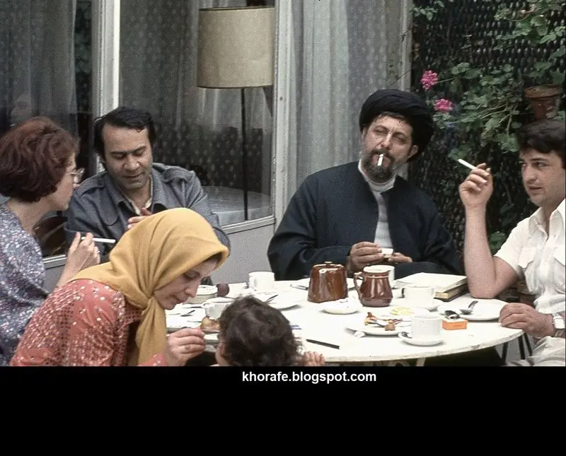 امام موسی صدر روحانی که با زنان سیگار میکشید_خبررسان 3 صدر