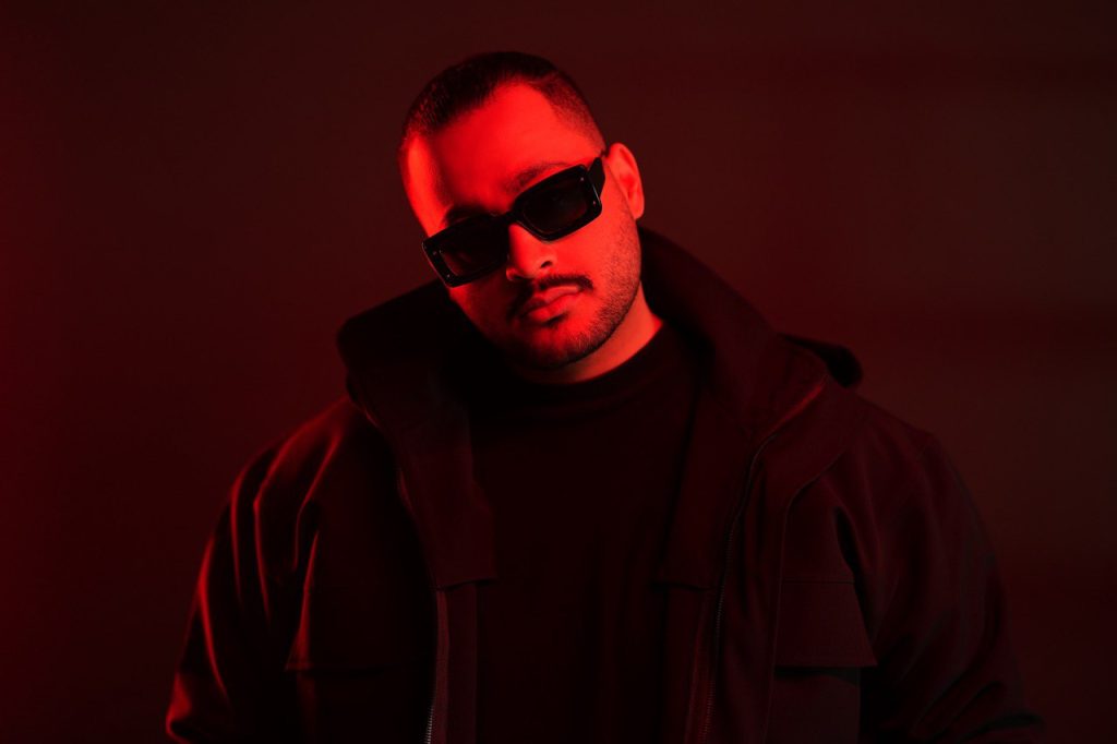 بیوگرافی مهرسام (خواننده) 2 2 21