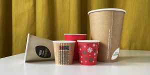مقایسه بسته‌بندی‌های کاغذی و پلاستیکی برای کافه‌ها