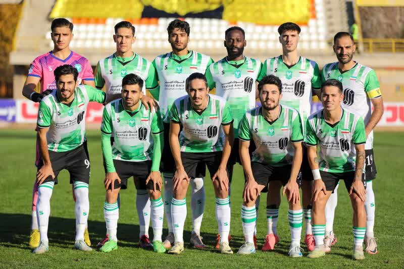 تصاویری از ورود بازیکنان خیبر به زمین و جو ورزشگاه تختی - خبرگزاری مهر | اخبار ایران و جهان