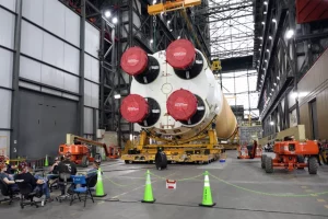 ناسا برنامه بازگشت انسان به ماه را به تعویق انداخت