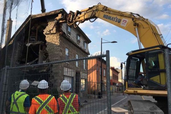 تخلف مهندس ناظر