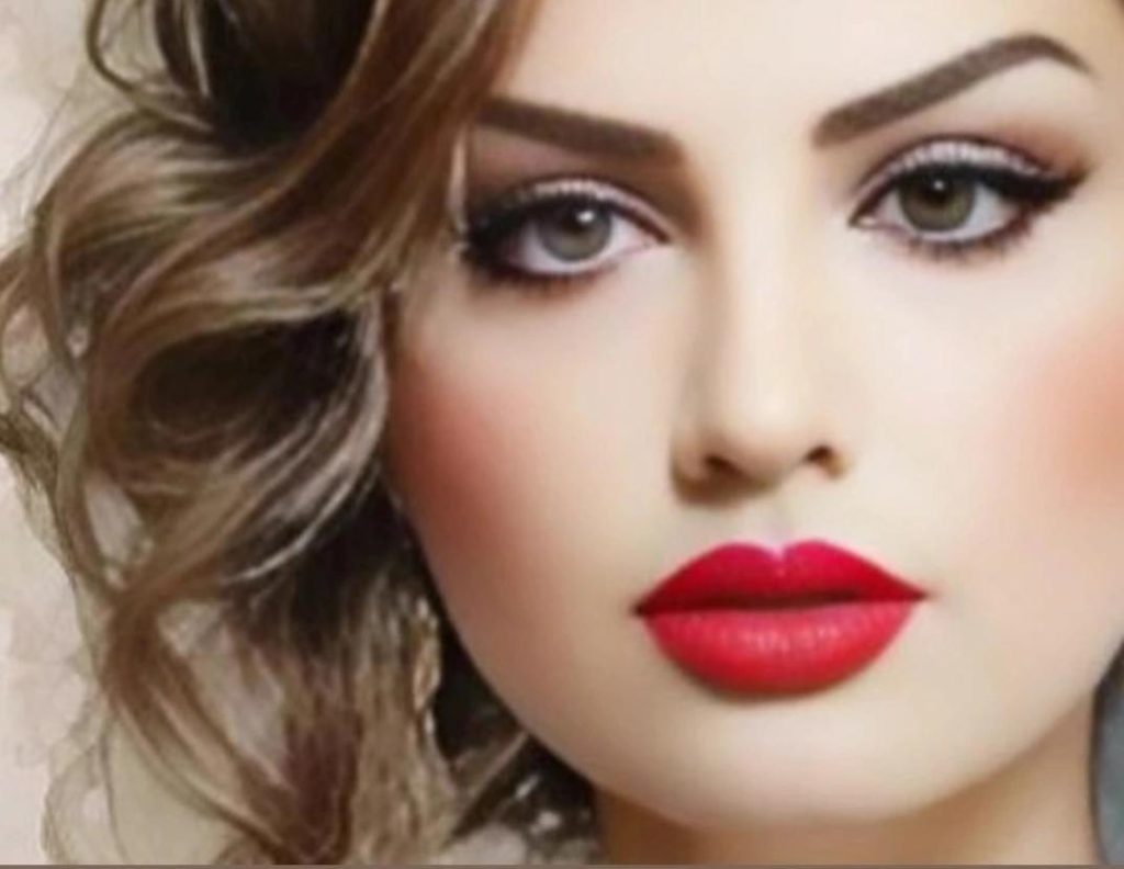 زیباترین دختر جهان ۲۰۲۴ (بیوگرافی + تصاویر) 2 2 54