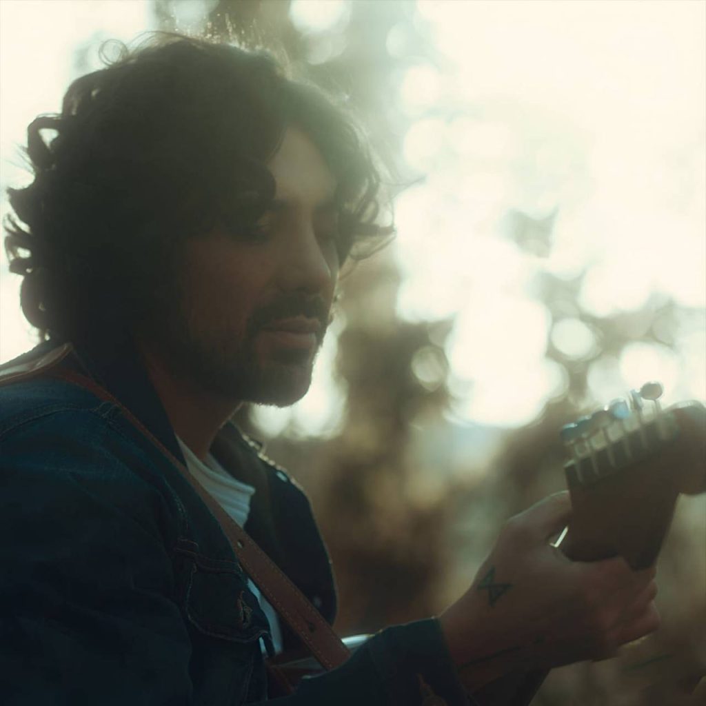 متن آهنگ جدید امیر عباس گلاب به نام فروغ