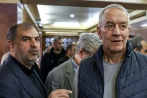 کفاشیان و عزیزی خادم از انتخابات جا ماندند