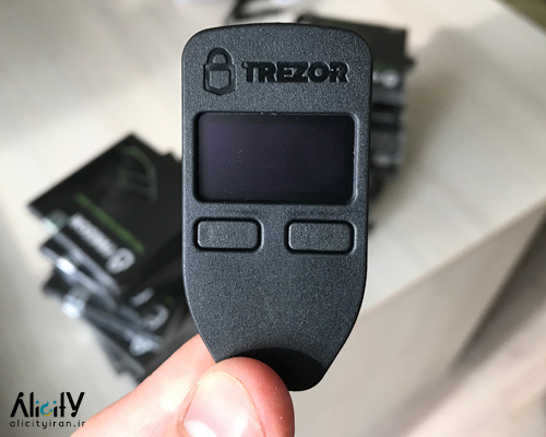 انتخاب حرفه ای ها: بهترین کیف پول های سخت افزاری ارز دیجیتال 2025_خبررسان 4 ترزور وان