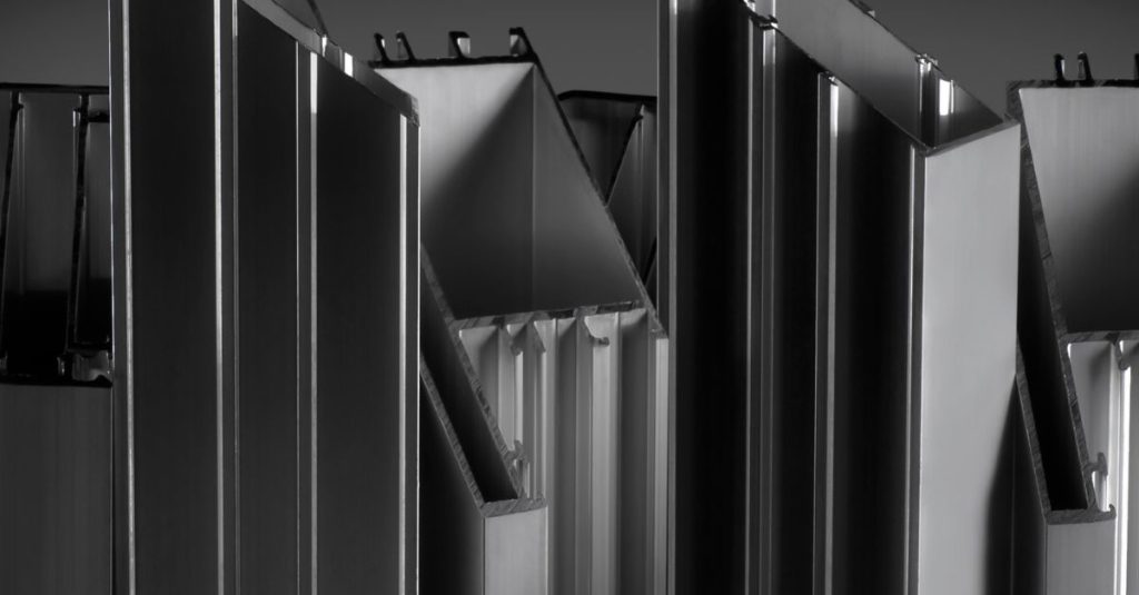 رونمایی از خط تولید پروفیل آلومینیوم ضدزلزله در کارخانه جهان آذر 2 2 32