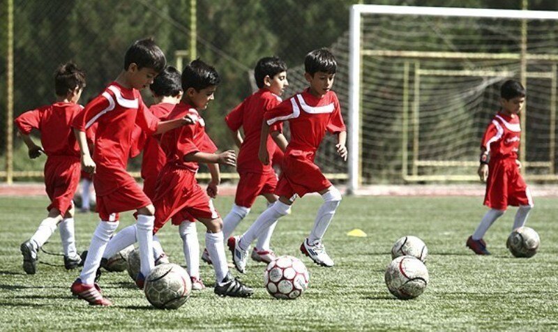 رشد بی رویه مدارس فوتبال در شیراز بدون نظارت و خروجی کار - خبررسان 3 رشد بی رویه مدارس فوتبال در شیراز بدون نظارت و خروجی کار