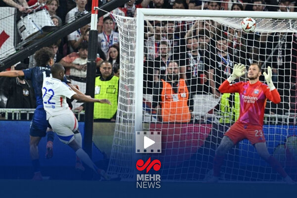 خلاصه بازی لیون و منچستریونایتد در دیدار رفت یک‌چهارم نهایی لیگ اروپا