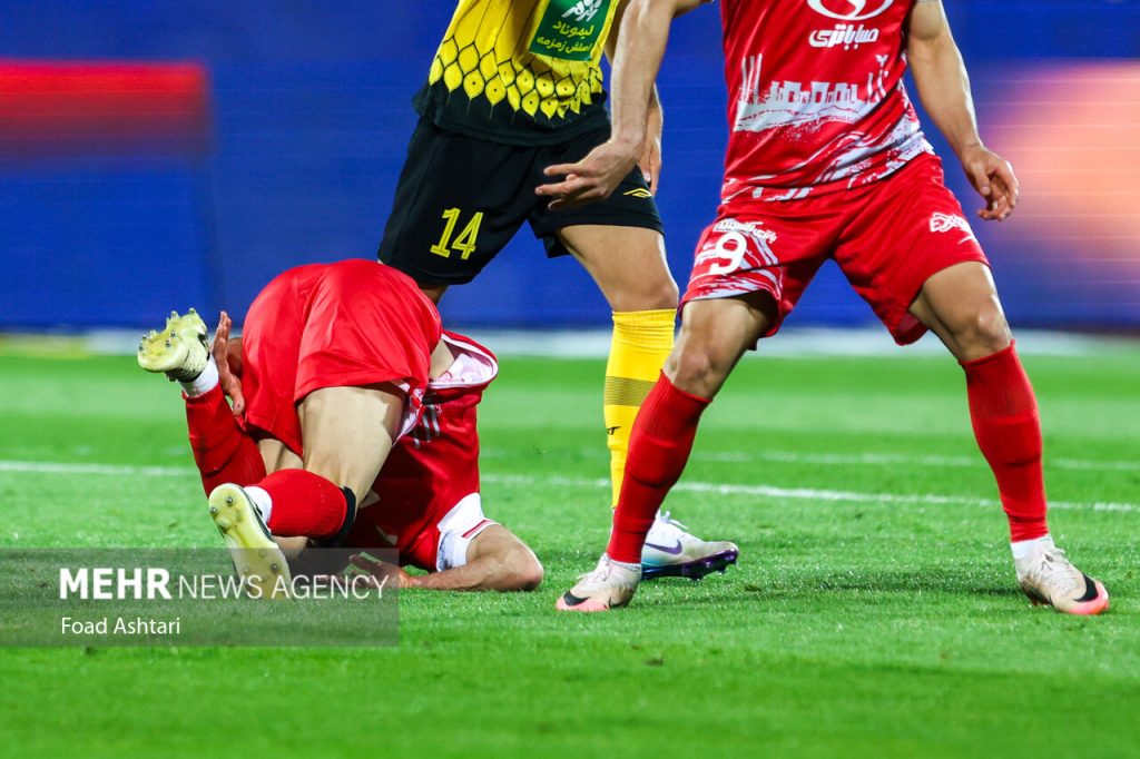 جریمه ۱۰ درصدی بازیکنان و کادر فنی پرسپولیس - خبرگزاری مهر | اخبار ایران و جهان